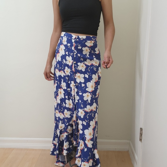 Cottonon high-low style Sonia button skirt size L - Picture 3 of 3